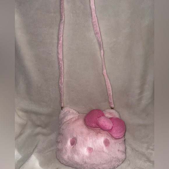 Hello Kitty Purse - Picture 4 of 8